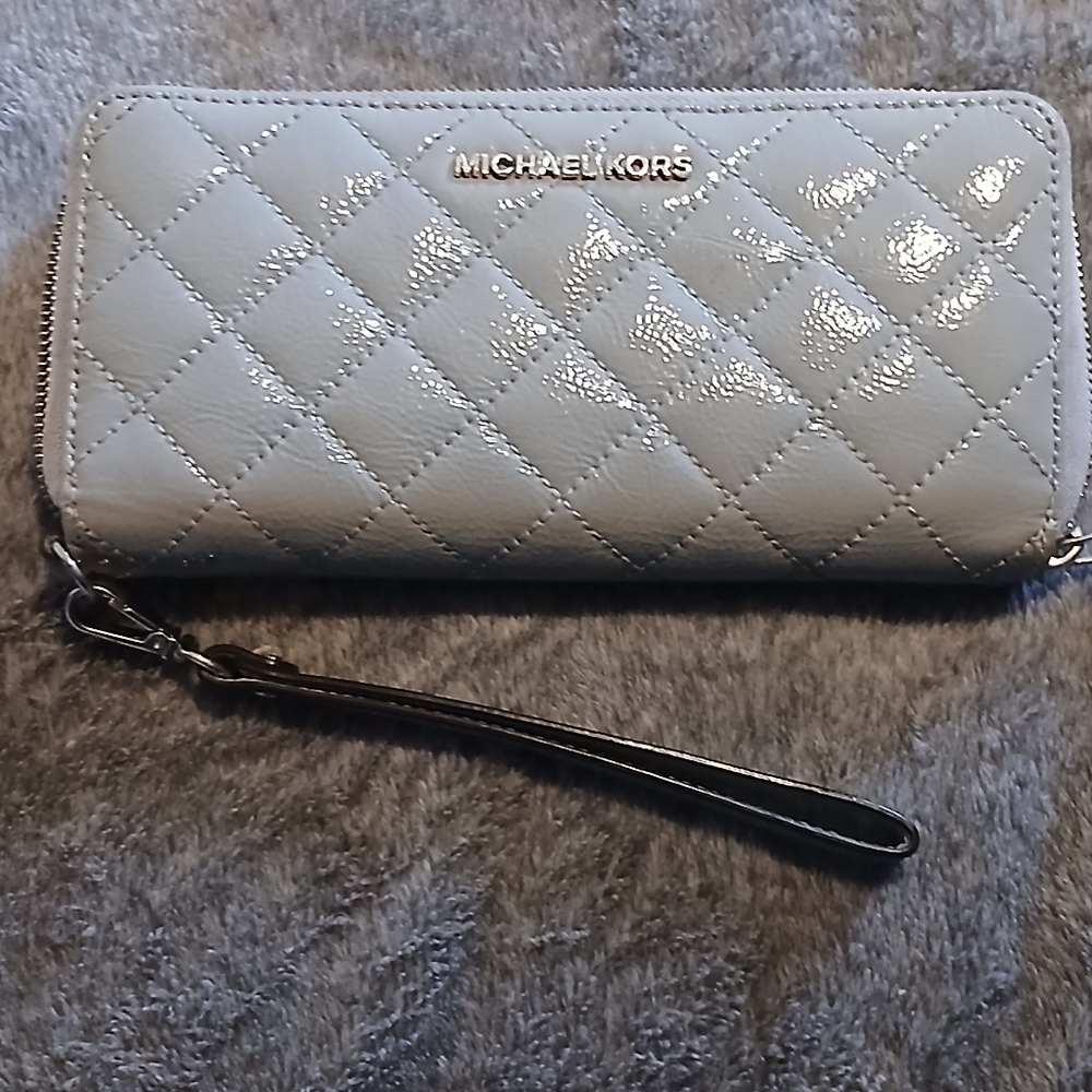Michael Kors Wristlet Wallet